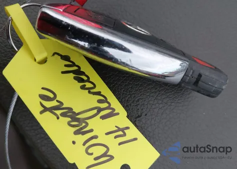 2014 Mercedes-Benz C 300 Sport 4Matic z USA, uszkodzony, nr VIN WDDGF8ABXER304652